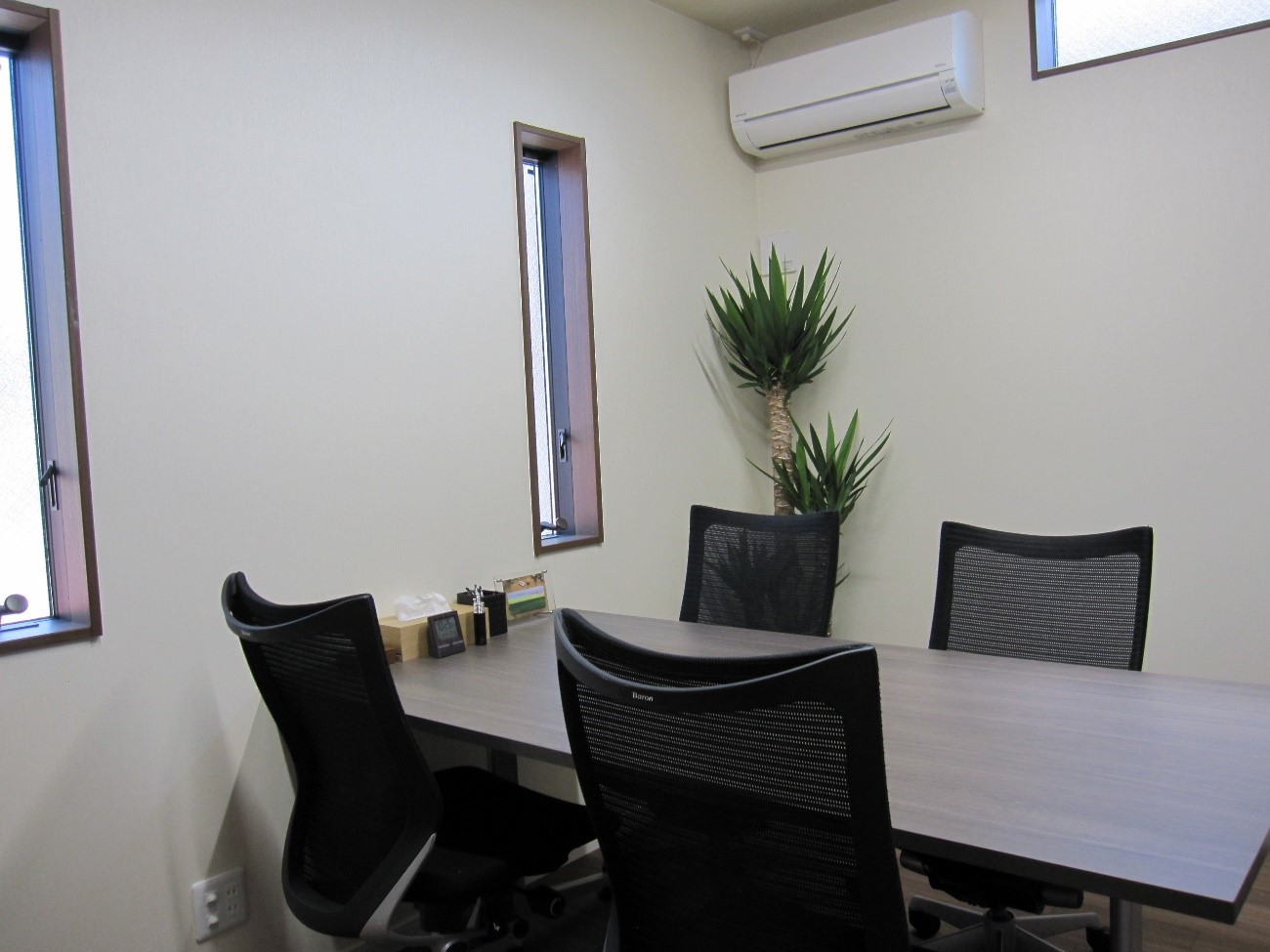 事務所内観